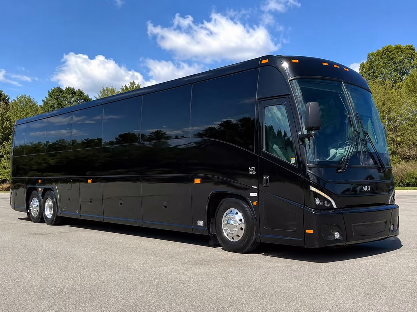 ada accessible bus rentals for hialeah field trips